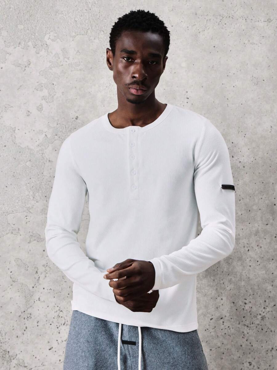 Camisa esencial de manga larga acanalada SUMWON, casual con botones delanteros y cuello redondo liso - Blanco - Ver 1