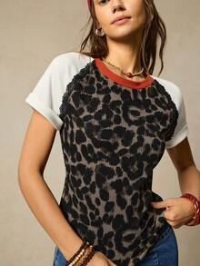 SoleilVie 新款女士修身短袖T恤 | 豹纹罗纹面料搭配白色插肩袖，蕾丝点缀撞色领口，小众时尚修身款上衣 - 彩色 - 查看 5