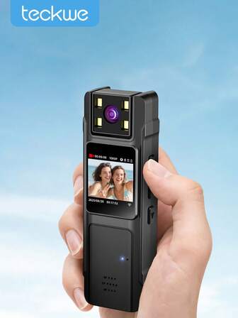 Teckwe Caméra d'action de poche, caméra Vlog, caméra vidéo portable 1080P HD WiFi, mini caméra de corps, caméra POV de taille de pouce, caméra d'action portable étanche mains libres, angle de vue ultra large, à fixer partout pour animaux de compagnie, cyclisme, natation, Vlogging