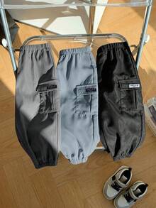 SHEIN 3件套男婴休闲弹力腰字母贴布翻盖口袋束口工装裤，时尚街头风 - 彩色 - 查看 4