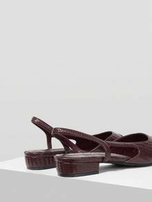 MOTF 女士撞色编织方头平底鞋 - 酒紅色 - 查看 7