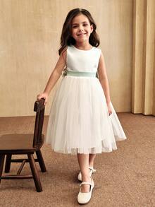 SHEIN 女孩公主裙、花童裙、生日派对裙、婚礼礼服、无袖、白色缎面薄纱泡泡裙、后背蝴蝶结、3D花朵、中东、欧式风格 - 白色 - 查看 4