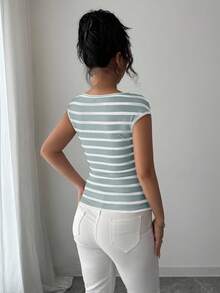 Rafferiza 极简法式条纹针织短袖T恤，修身剪裁，独特设计，百搭单品，春夏新品 - 淺藍色 - 查看 2