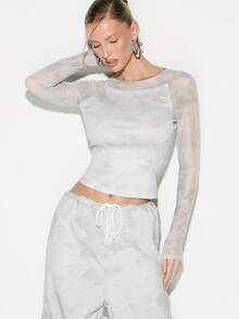 KIZN 长袖迷彩印花露脐上衣，配以透视网纱袖子和圆领，适合日常休闲穿着。 - 彩色 - 查看 1