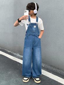 青少年男孩时尚休闲 Y2K 复古酷炫街头风拼接细节基础款简约舒适蓝色牛仔宽松背带裤，适合儿童日常穿着，也适合春夏派对、节日和街头服饰。