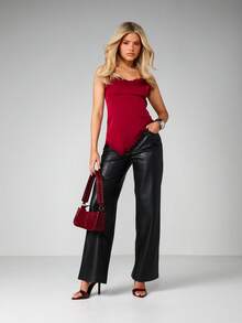 MISSGUIDED Áo hai dây ren bất đối xứng có dây đeo có thể điều chỉnh và viền cong cho những dịp buổi tối - Màu Đỏ Sâu - Xem 4