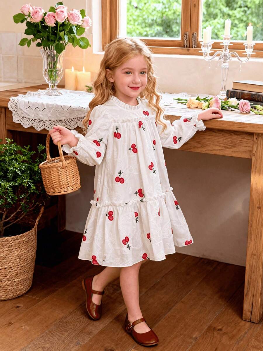 SHEIN Vintaside Kids Đầm công chúa dáng rộng thanh lịch cho bé gái, cổ áo xếp ly, tay phồng, thêu jacquard, hai lớp viền xếp ly, đầm công chúa tay dài in họa tiết hoa anh đào màu mơ cho bé gái, phiên bản mùa đông. Cổ tròn, tay phồng dài với chi tiết xếp ly, kiểu dáng giản dị và ngọt ngào với họa tiết hoa mơ. Hoàn hảo cho những buổi đi chơi thường ngày, mặc hàng ngày, cắm trại, họp mặt gia đình, kỳ nghỉ và chụp ảnh. Chiếc đầm tươi tắn và sành điệu này kết hợp phong cách preppy đa năng với vẻ năng động, phù hợp cho trang phục hàng ngày. Thiết kế ngọt ngào và mộc mạc làm cho nó phù hợp cho mùa thu, đông và xuân. - trắng - Xem 1