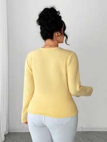 Elenzga Blusa feminina plus size minimalista de malha grossa com gola redonda e mangas compridas, com apliques decorativos, preta. - Amarelo - Ver 2