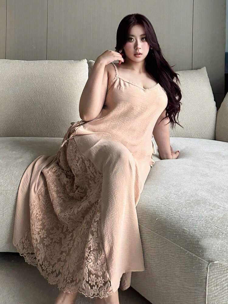 Dazy Plus Plus Size Women Lace Patchwork Solid Color Sexy Loose Long Nightgown, Sleeveless Home Dress For Spring & Summer