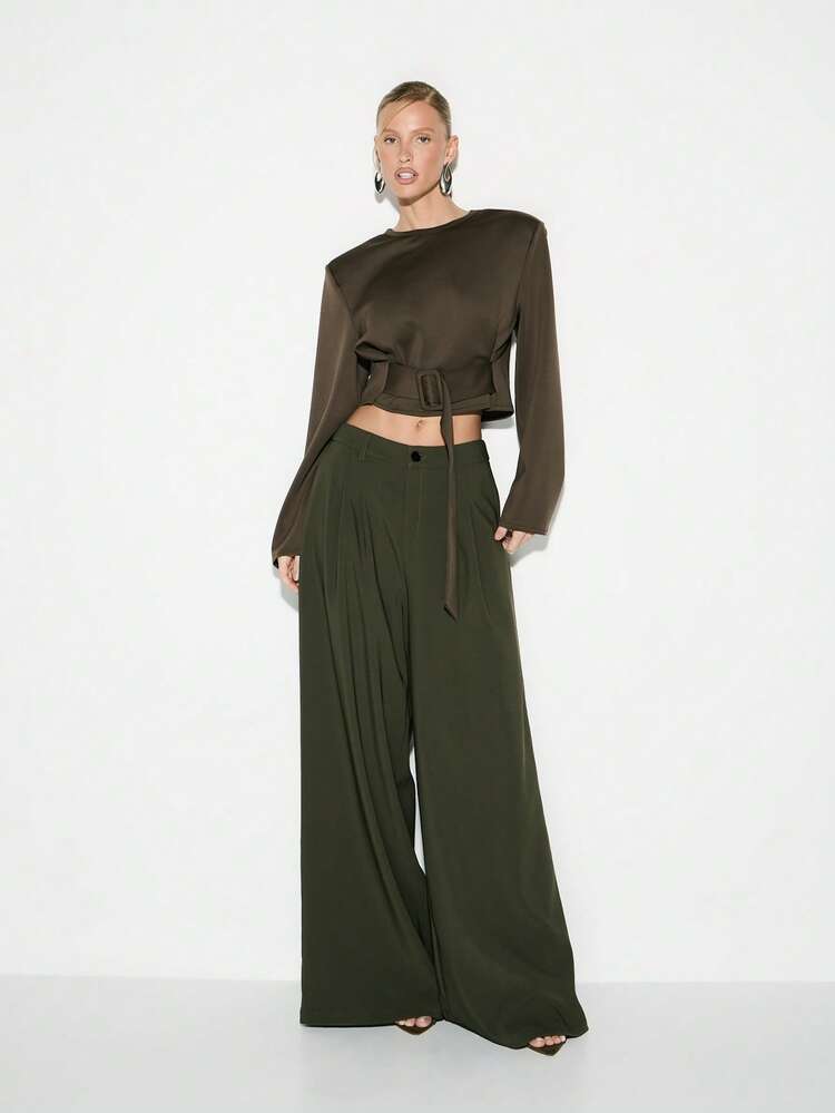 KIZN Wide Leg Low Rise Pleated Tailored Trousers With Button Closure And Side Pockets