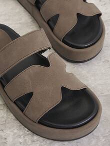 SHUZIA 畅销至今的女士奢华镂空露趾厚底浅褐色拖鞋——一脚蹬、系带设计、舒适百搭