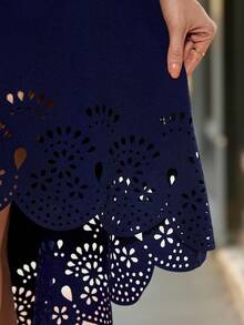 SHEIN Clasi V领收腰修身印花连衣裙，女士春季服装，情人节连衣裙