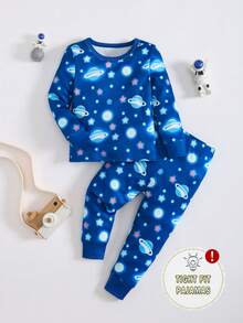 贴身睡衣套装，男童长袖上衣和长裤，饰有俏皮的星球图案，采用柔软亲肤面料，舒适透气，适合男宝宝居家穿着。 - 藏蓝色 - 查看 4