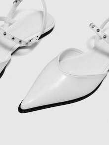 CUCCOO BIZCHIC 女士尖头铆钉设计时尚搭扣平底鞋 - 米色 - 查看 2