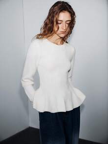 Lumivelle 新款圆领装饰下摆罗纹针织毛衣上衣女式毛衣 - 杏色 - 查看 1