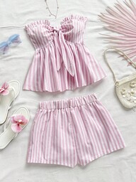 Soleia مجموعة قطعتين للمرأة البدينة تتكون من توب قصير بطبعة مخططة وكشكشة في الذيل وتصميم ملفوف في الأمام بدون أكمام، وشورت كاجوال، مناسبة للحفلات والشاطئ والعطلات