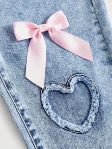 SHEIN Girlism Quần jeans ống loe cạp cao màu xanh nhạt bạc màu, họa tiết trái tim, nơ hồng, phong cách Y2K dành cho bé gái tuổi teen, thích hợp cho mùa thu đông, thời trang đường phố thu đông, quần jeans, Giáng sinh, Năm mới, thường ngày, trang phục thanh lịch, kỳ nghỉ, quần jeans họa tiết, quần jeans nơ, quần jeans ống loe thập niên 2000. - Rửa nhẹ - Xem 4