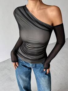 Camiseta de manga larga ajustada con hombro asimétrico, fruncida y de malla transparente - Negro - Ver 3