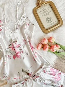 SHEIN 2pcs/Set Women's Sexy Deep V-Neck Plus Size Camisole Pajama Set, Elegant Satin Floral Print Loungewear, Suitable For All Seasons, Can Be Worn Outerwear Floral Robe Bridal Pj Set Labor And Delivery Gown Floral Pj Set Vintage Pajama Set