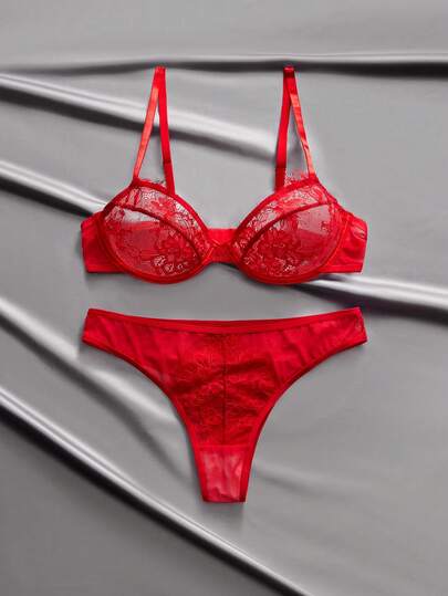 红色性感蕾丝睫毛薄纱文胸和低腰内裤套装，女士情人节约会内衣套装