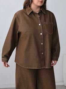 SHEIN CURVE+ 大码休闲日常纽扣贴袋落肩宽松牛仔衬衫，适合冬季、春季、圣诞节、新年、感恩节、通勤、度假、毕业典礼等场合，兼具时尚、Y2K风格、可爱、街头风、派对、婚礼、优雅、商务休闲等多种穿搭风格。棕色牛仔衬衫，百搭休闲通勤，简约百搭。 - 棕色 - 查看 9