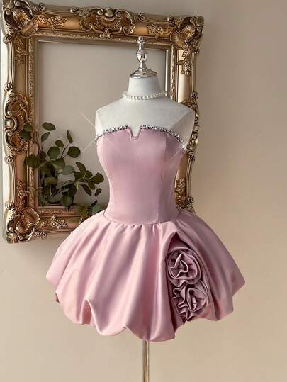Lovelzi 优雅浪漫时尚的浅粉色缎面花苞裙，饰以水钻链条和3D立体装饰，是参加派对、婚礼、单身派对或舞会的理想之选。