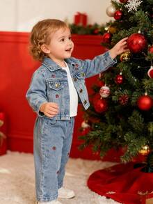 Conjunto de 2 piezas de mezclilla para niñas bebés, nueva llegada de chaqueta de mezclilla casual suelta azul lavada con bordado de cereza linda y pantalones vaqueros de pierna recta relajada, de moda y versátil para primavera/otoño, adecuado para uso diario, sesión de fotos, salida, fiesta - Azul lavado medio - Ver 4