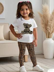SHEIN Playful Pals Conjunto de camiseta de manga corta y leggings de niña bebé con estampado casual de oso y patrón geométrico - Multicolor - Ver 6