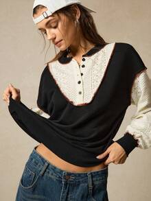 SoleilVie Áo sweatshirt dài tay nữ kiểu vintage phối màu tương phản, khoét rỗng, chất liệu jacquard, thích hợp cho năm mới, thanh lịch, màu trắng, mùa thu, lý tưởng cho những buổi đi chơi và vui vẻ, phong cách retro, thập niên 70, kiểu áo preppy. - Đen và trắng - Xem 1