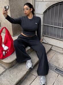 SHEIN EZwear 大码女式骑士刺绣长袖T恤和阔腿裤休闲两件套 - 黑色 - 查看 3