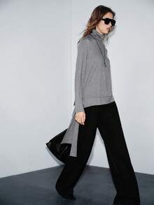 Lumivelle 女士优雅高领开衩下摆蝴蝶结装饰长袖T恤，适合日常穿着和通勤。 - 深灰色 - 查看 1