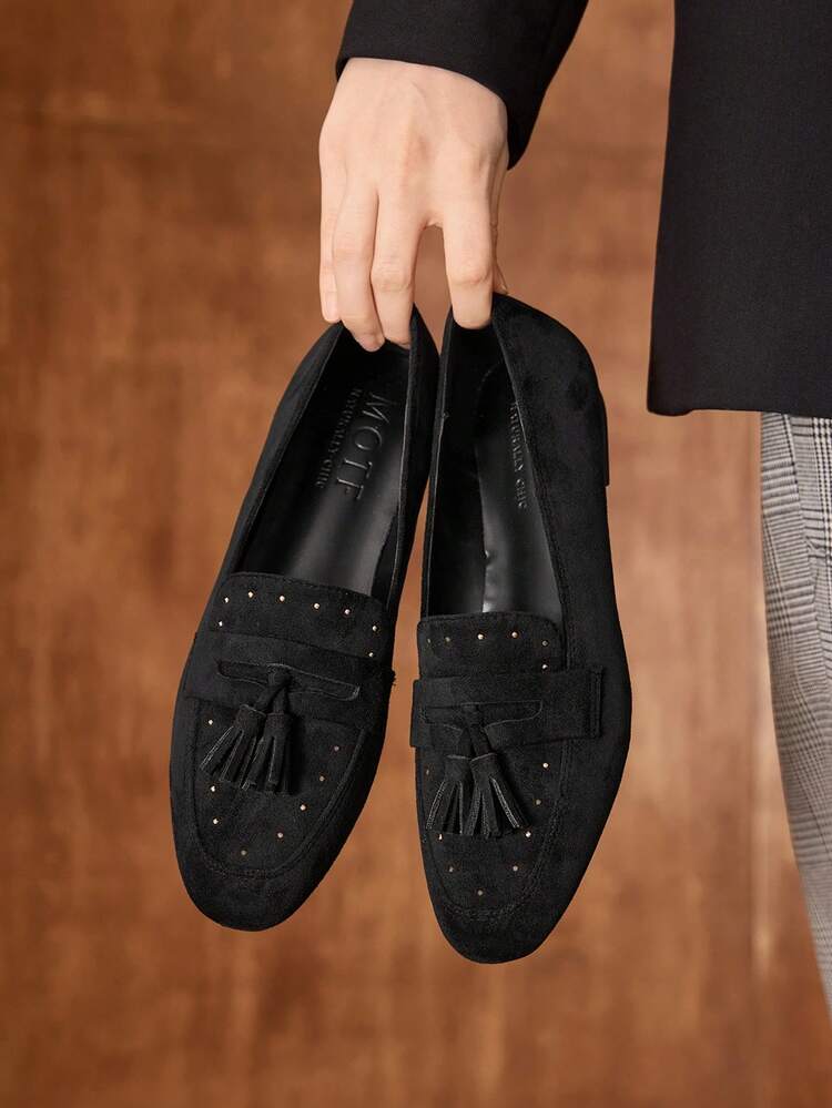 FEMMES PLATES DÉCONTRACTÉES ET CONFORTABLES EN SUÉDINE AVEC DÉCORATION DE GLAND ET DE STRASS, CONVENANT POUR LE TRAVAIL, LES TRAJETS DOMICILE-TRAVAIL, L'USAGE QUOTIDIEN