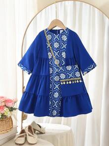 SHEIN Áo Jalabiya màu xanh hải quân họa tiết hoa cho bé gái, kiểu dáng thanh lịch cổ điển thêu hoa, váy dài tay truyền thống tối giản kiểu Ả Rập cho bé gái, phù hợp cho mùa xuân/hè, váy dài tay kín đáo, áo Abaya cầu nguyện, thoải mái dễ chịu, trang phục thường ngày, phong cách nghỉ dưỡng, áo Kaftan kín đáo, áo Jalabiya cho bé gái, áo Jalabiya cho bé gái (kèm túi đeo chéo). - Màu xanh lam - Xem 2