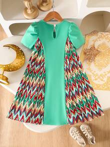 SHEIN Vestido redondo de cuello con cinta dorada, estampado de estrella dorada y media luna, con rayas geométricas de colores, con un toque alegre y retro, adecuado para ocasiones diarias u ocasiones festivas, en estilo de Oriente Medio en color verde para niñas - Verde - Ver 2
