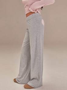 Athîral Women's Grey Wide Leg Sweatpants With Pink Heart Patch, Cute Cozy Lounge Pants For Winter Or Home Wear,New Year,Valentine's Day,Casual,Heart-Patterned Trousers, Comfy Pants, Cute Pants, Sweat Pants For Woman, Cute Bottoms,Spring Break,Summer - Grey - View 7