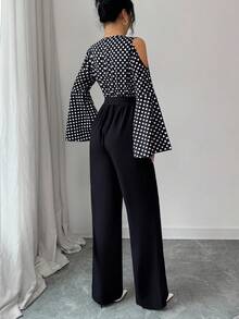 Elenzga 女士露肩波点印花喇叭袖连体裤，优雅专业的教师装扮，适合感恩节、万圣节、秋冬季时尚必备单品，高端端庄的单身派对、下午茶会、秋冬晚礼服，优雅连体裤，适合万圣节、圣诞节、派对、婚礼、乡村等场合。 - 黑色 - 查看 2