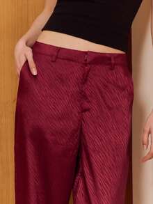 lacRébo Quần dài satin màu đỏ tía với họa tiết ngựa vằn, dáng ôm vừa vặn và gấu quần bo gấu cho vẻ ngoài thanh lịch từ ngày đến đêm - Màu Đỏ Sâu - Xem 6