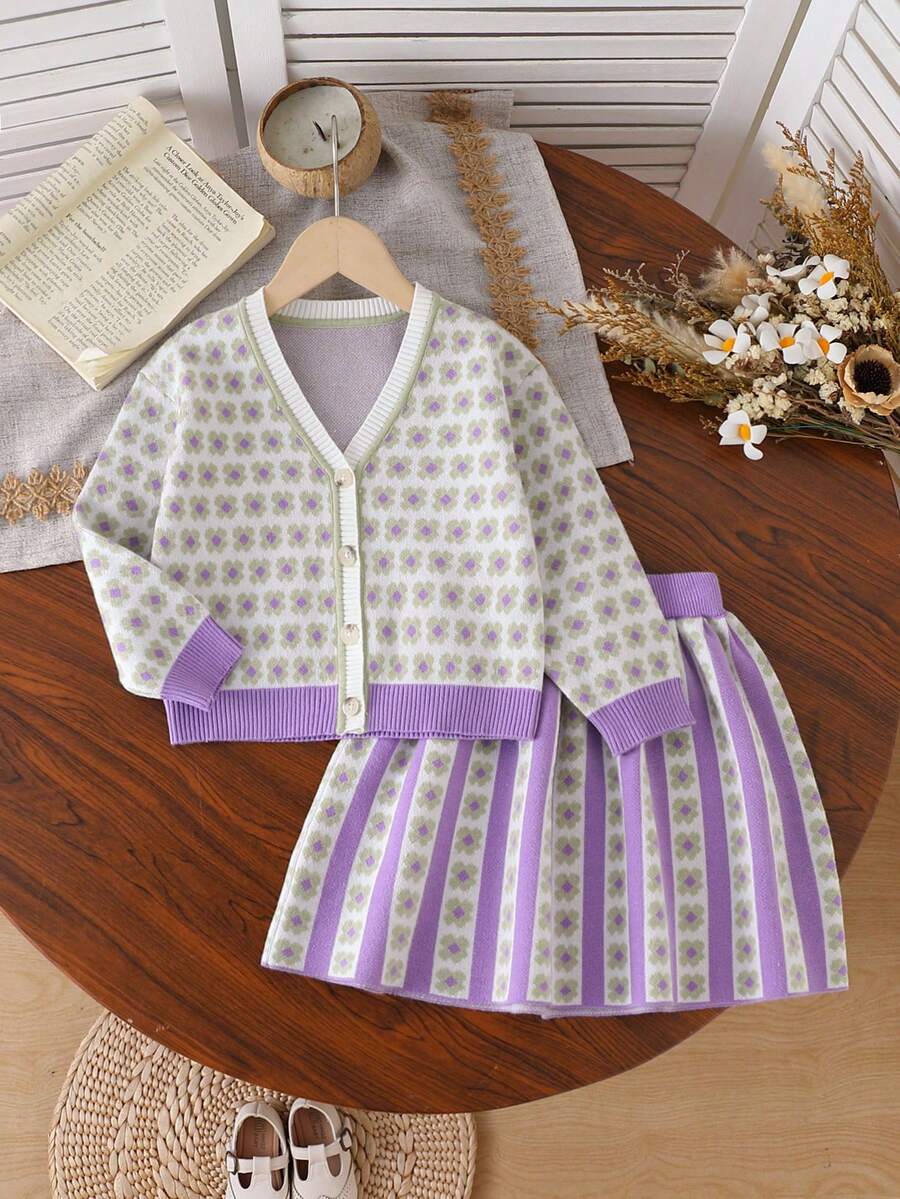 SHEIN Ensemble pull tricoté mignon pour jeunes filles, style universitaire, ensemble 2 pièces pour le printemps/automne. Ensemble jupe vintage mignon pour fillettes. Ensemble jupe pour filles au printemps et à l'automne, tenue pour enfants - Parme - Voir 1