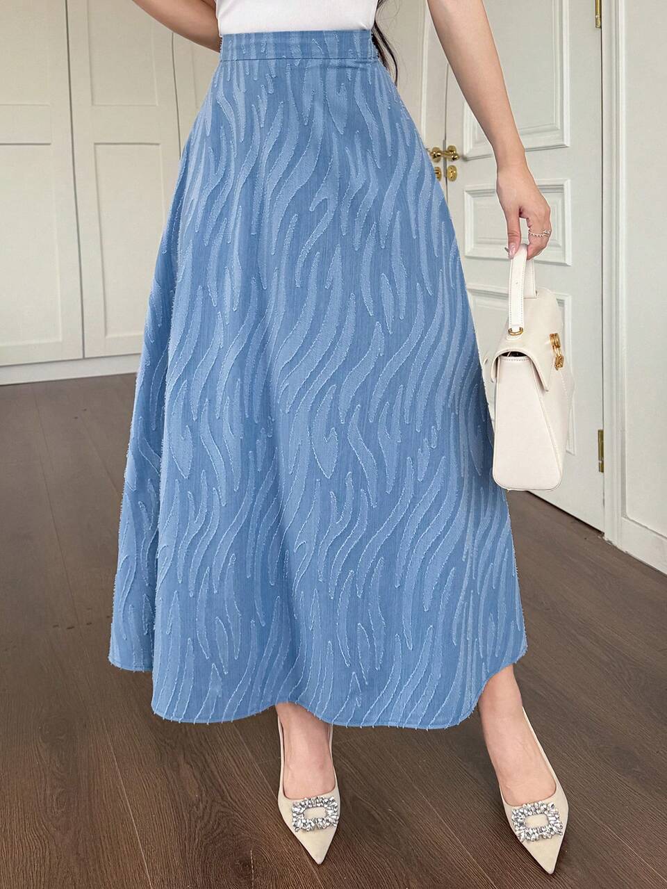 Women's Solid Color Embossed Elegant Pleated A-Line Skirt