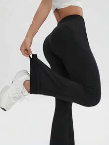 1 par de leggings de yoga para mujer, diseñados para realzar la figura y levantar los glúteos, adecuados para el uso diario, el entrenamiento físico y las actividades deportivas. - Pantalones acampanados 9115LBK - Ver 2