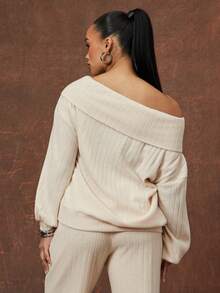 Vixey Áo len dệt kim tay bồng lệch vai cỡ lớn - Màu be - Xem 2