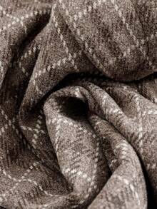 SHEIN Franclia 秋冬新品系列：复古棕色高领亲肤长袖打底衫+英伦格纹常规腰直筒裤两件套，女士时尚通勤装，显瘦又优雅