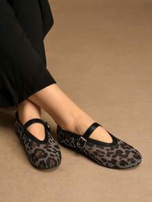 Rosivie 女士休闲豹纹搭扣平底乐福鞋，日常百搭 - 黑色 - 查看 4