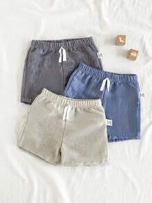 SHEIN Vintaside Kids 3pcs Baby Boy Solid Color Elastic Waist Casual Shorts,Textured Fabric Loose Sportswear For Beach Vacation,Park Outing,Daily Wear,Spring Summer Wear - Multicolor - View 4