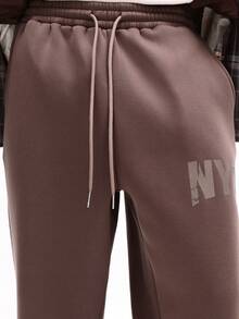 SUMWON Pantaloni della tuta a gamba ampia con stampa NYC e dettagli grafici in stile urban street, per un look casual e comodo per l'inverno - Castano - Visualizzare 8