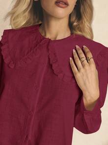 Poéselle Áo sơ mi nữ tay dài cổ Peter Pan màu trơn, cài nút đơn dễ thương - Màu Đỏ Sâu - Xem 4