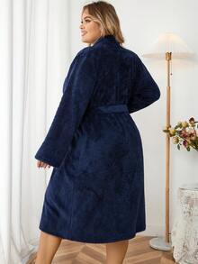 熊猫刺绣系带法兰绒睡袍，秋冬季舒适保暖，蓬松柔软