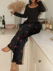 Lowkey Lull 樱桃法兰绒舒适休闲柔软时尚秋季轻松舒适秋季睡衣 INS 休闲 Y2K 长袖上衣和裤子女士睡衣套装 - 彩色 - 查看 3