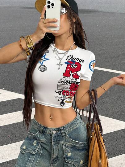 SHEIN EZwear Camiseta deportiva casual de cuello redondo, corte ajustado, estilo callejero, con parche con letra y estampado de conejo