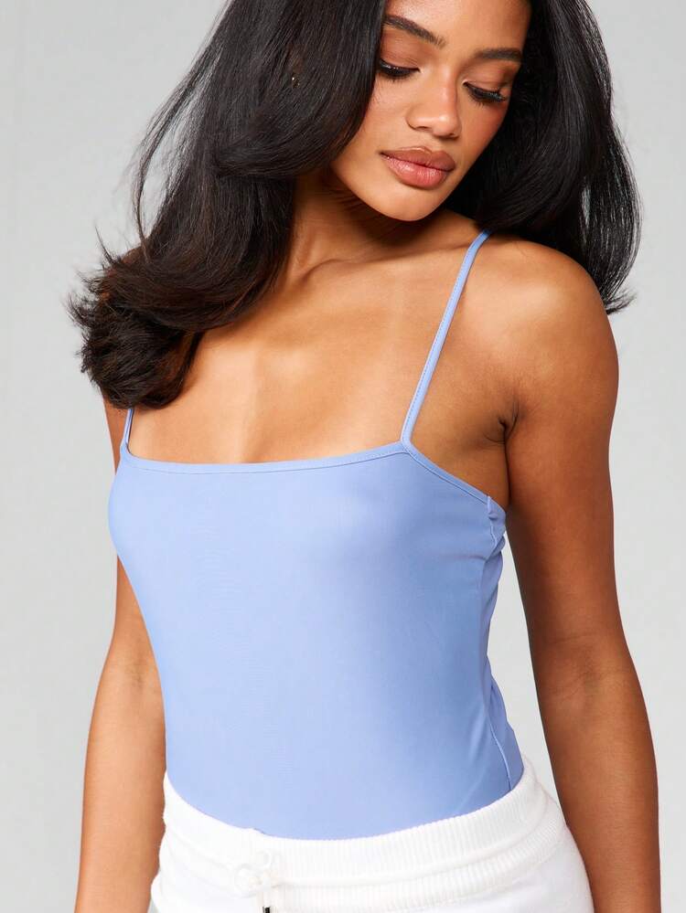 MISSGUIDED Body leggero azzurro chiaro con sottili spalline, scollo quadrato classico, aderente, top canotta essenziale estivo casual e leggero
